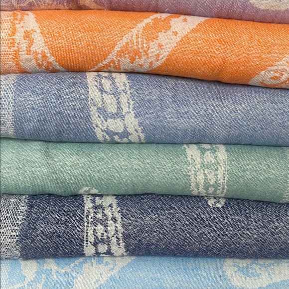 Seaside Collection Oversized Soft Cotton Towel - Picture 5 of 5